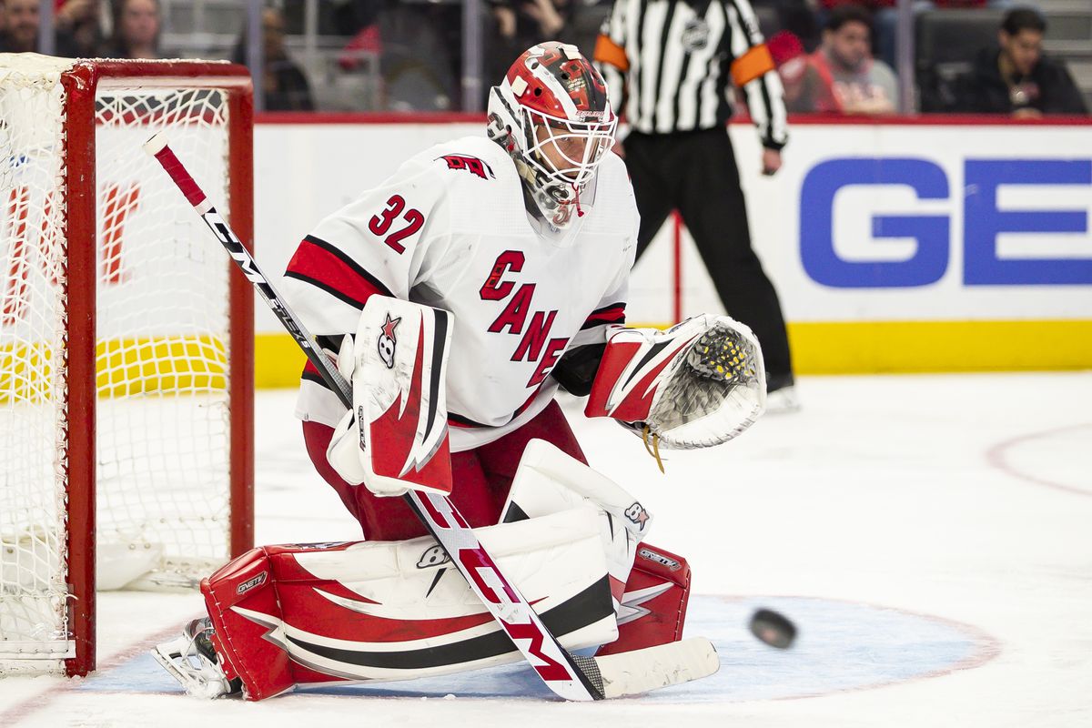 Les Hurricanes placent le gardien Antti Raanta au ballottage