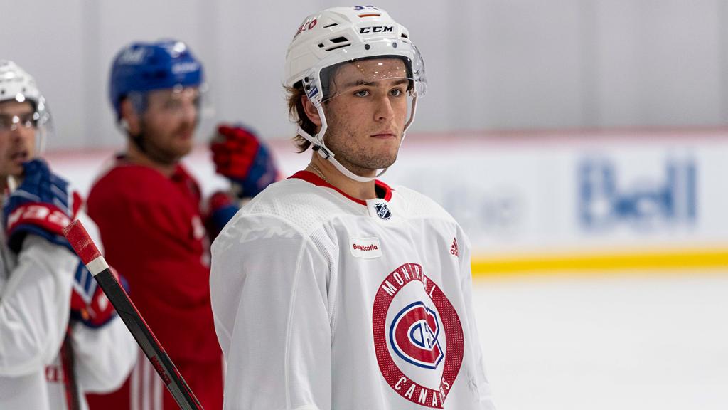 Martin St-Louis vient d’annoncer que l’attaquant québécois Joshua Roy sera jumelé avec le centre Sean Monahan et avec l’ailier Joel Armia