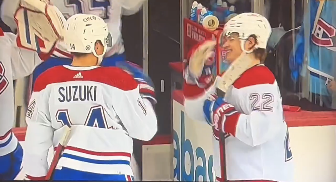 Nick Suzuki et Cole Caufield ont une nouvelle célébration