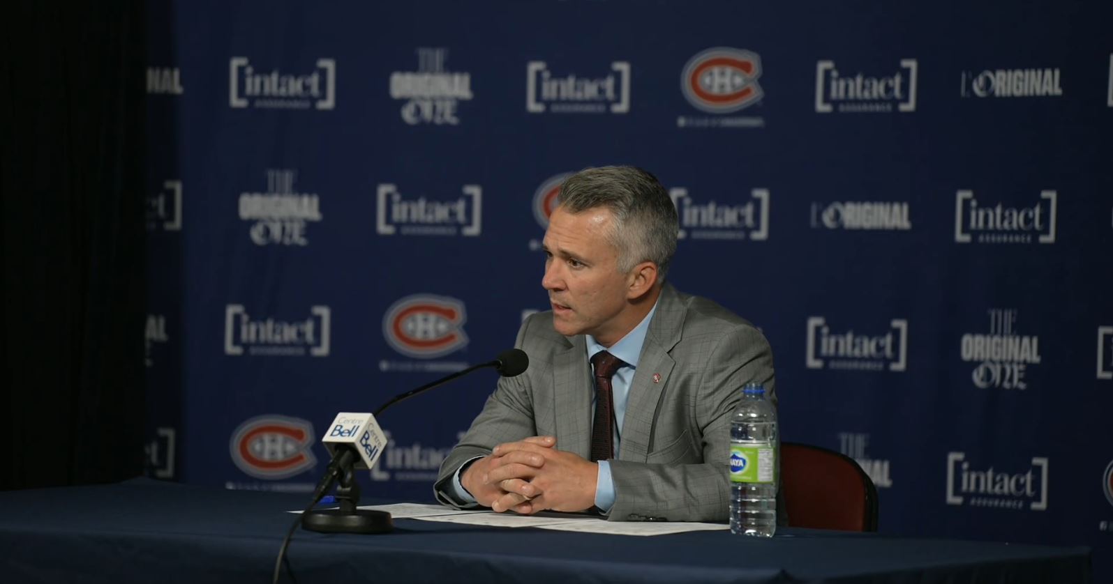 Martin St-Louis a critiqué Arber Xhekaj en point de presse: Je n’aime pas ça.
