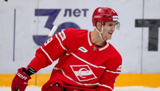 Le marqueur naturel russe Maxim Tsyplakov pique la curiosité des clubs de la LNH