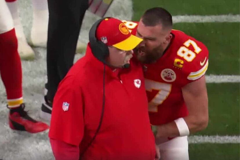 Laisse-moi sur le jeu, mon ***! Je suis calme maintenant! -Travis Kelce