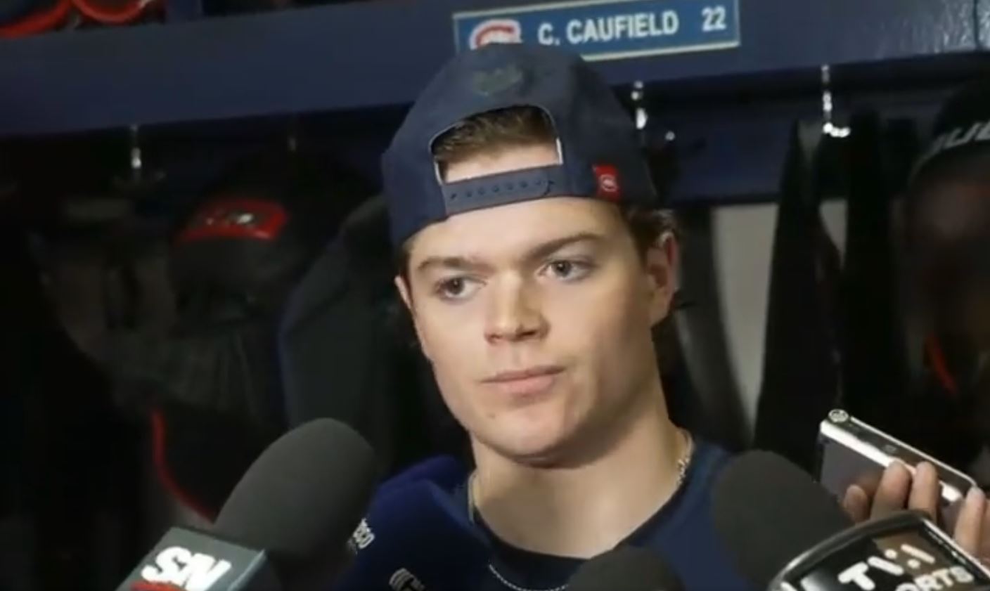 Cole Caufield a fait rire tous les journalistes hier après le match