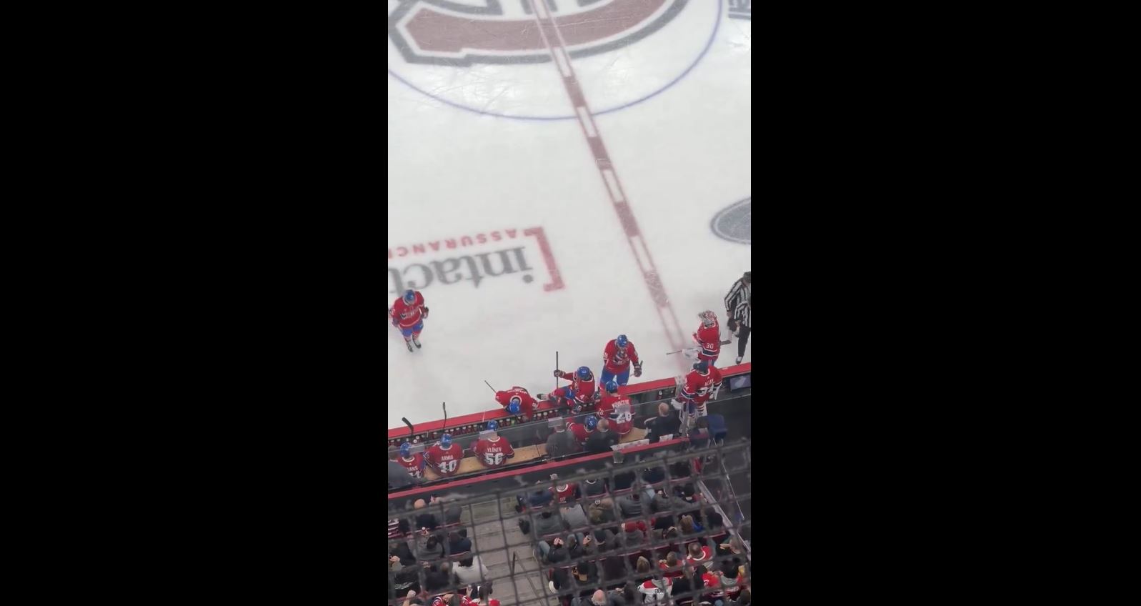 Geste significatif de Martin St-Louis après le combat d’Arber Xhekaj