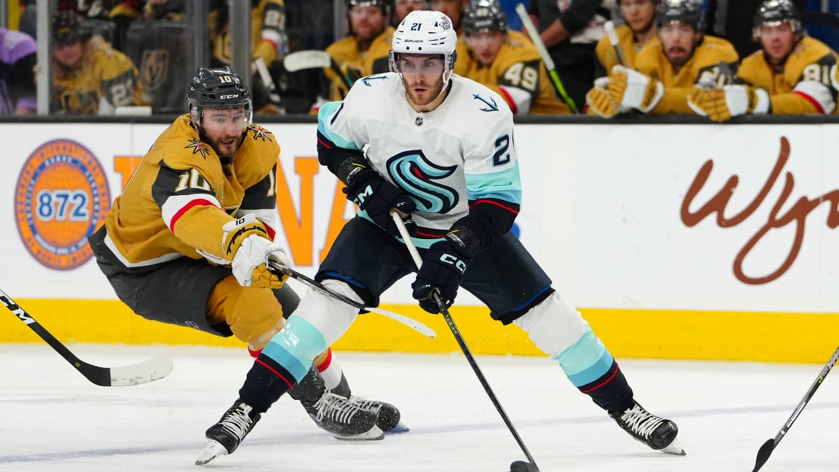 Les Rangers de New York s’intéressent au joueur de centre Alexander Wennberg, selon Larry Brooks