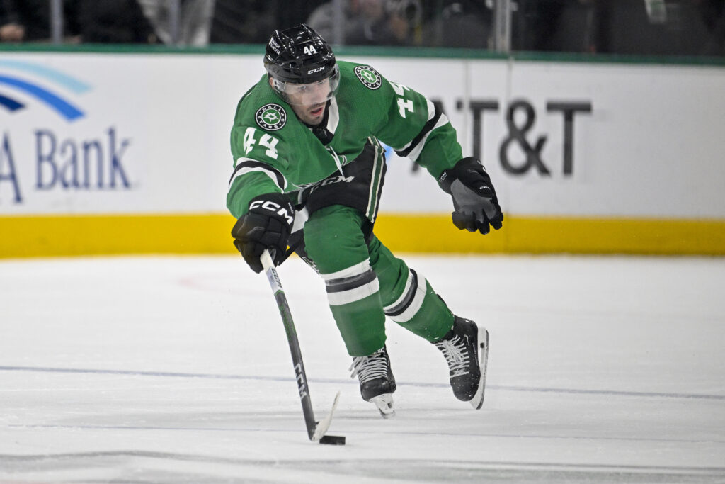 L’ancien Canadien Joel Hanley, un gardien et un attaquant au ballottage