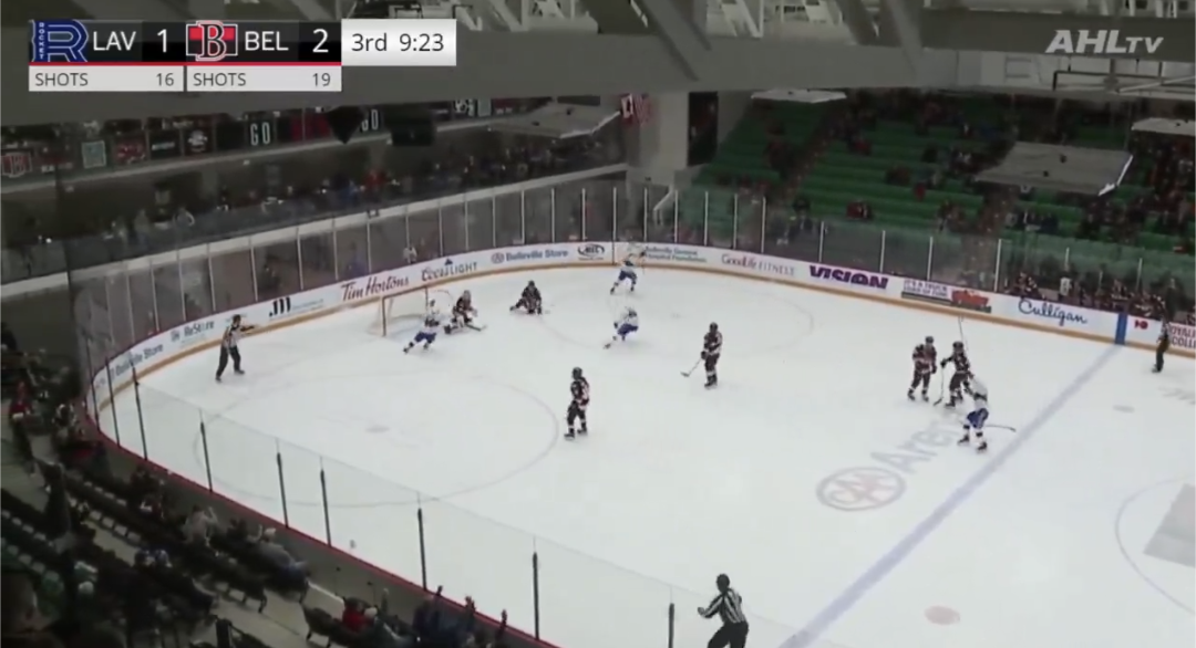 David Reinbacher inscrit son premier but dans la LAH avec le Rocket