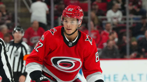 Jesperi Kotkaniemi décrit sa saison comme merdique en Caroline
