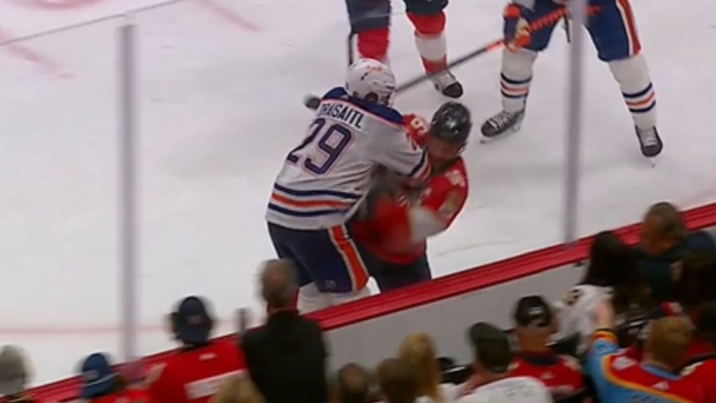 Une commotion cérébrale pour Barkov après le coup de coude de Leon Draisaitl?