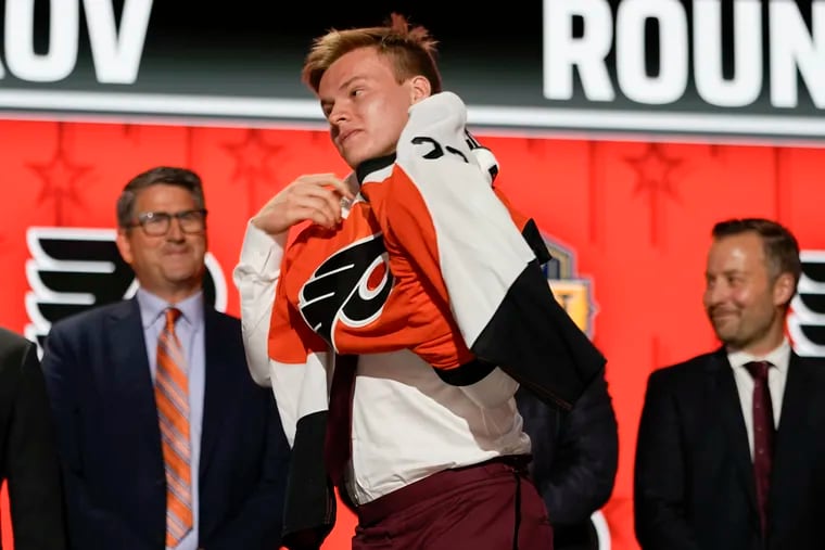 Matvei Michkov devrait jouer avec les Flyers la saison prochaine