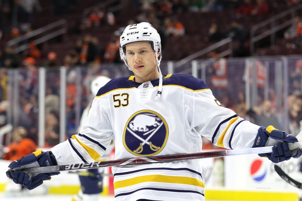 Nouvellement libéré des Sabres, Jeff Skinner peut-il être une option pour le CH?