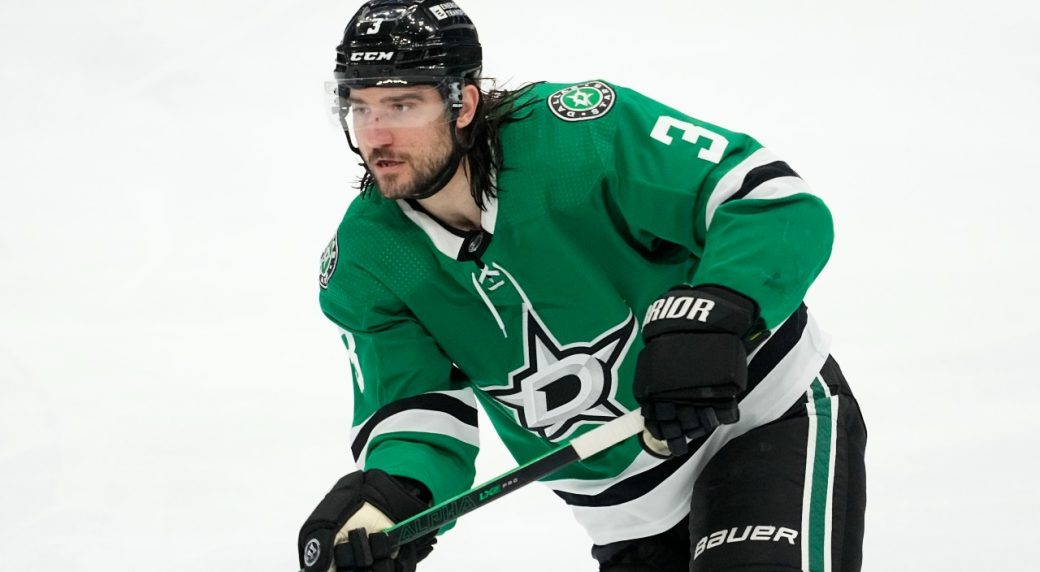 Les Maple Leafs font l’acquisition des droits du solide défenseur Chris Tanev