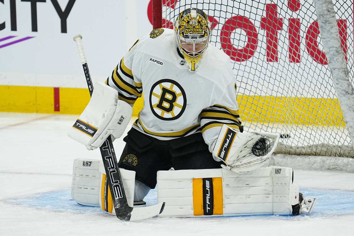 Jeremy Swayman et les Bruins ont stoppé les discussions dans les négociations de contrat