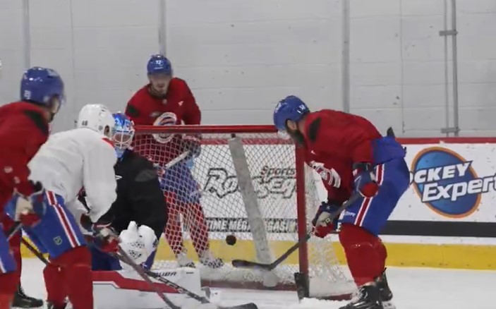 Kirby Dach confirme être totalement rétabli à son retour au complexe d’entraînement des Canadiens