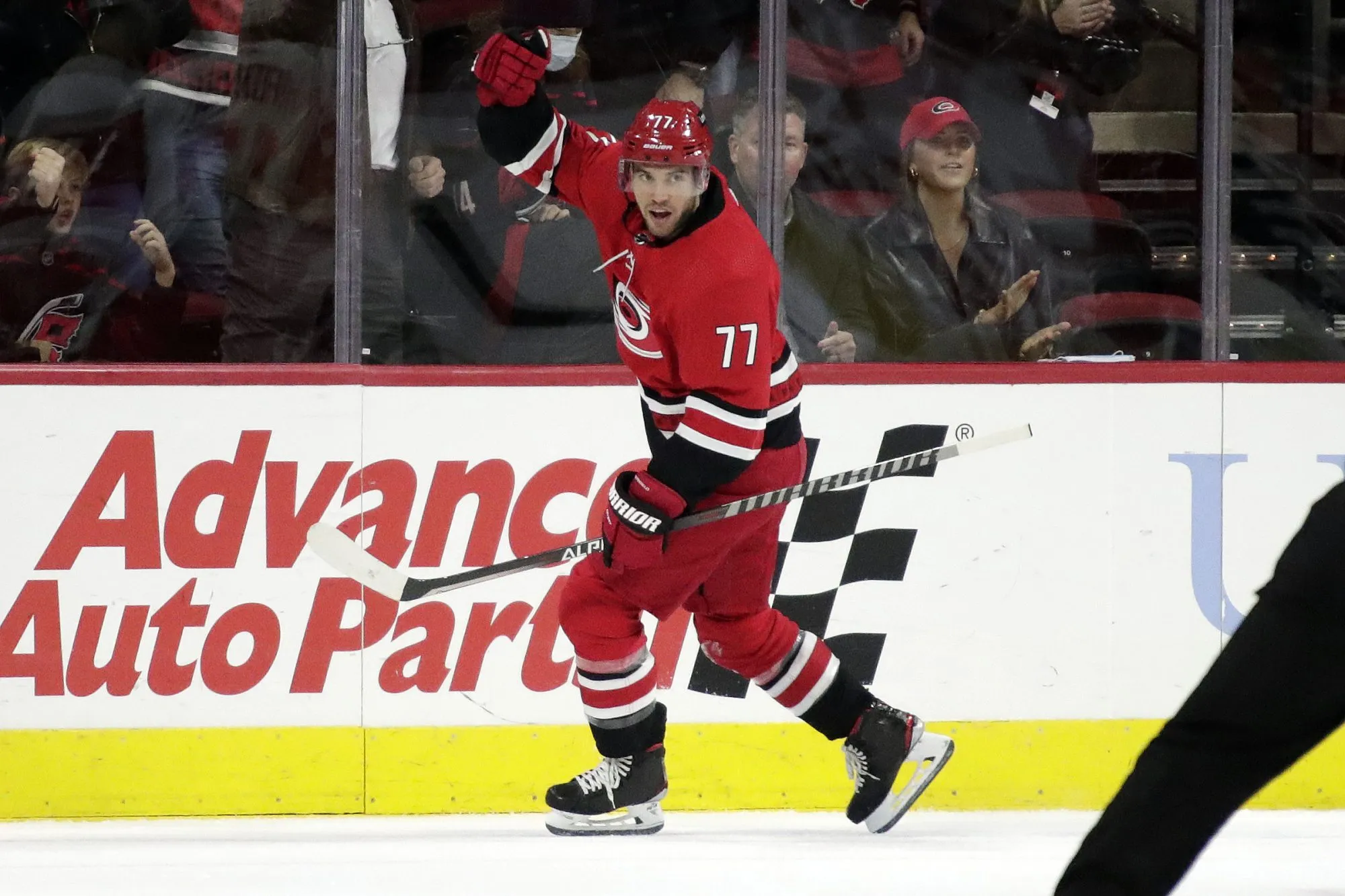 Tony DeAngelo devient le nouveau coéquipier d’Ivan Demidov avec le SKA