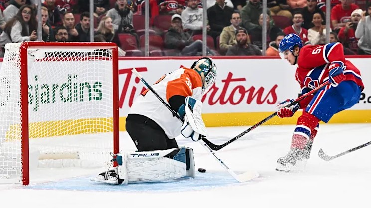 Après un bon match contre les Canadiens, les Flyers mettent sous contrat un gardien oublié
