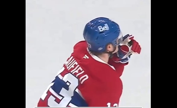 Cole Caufield rend hommage à son ami Johnny Gaudreau après son premier but de la saison