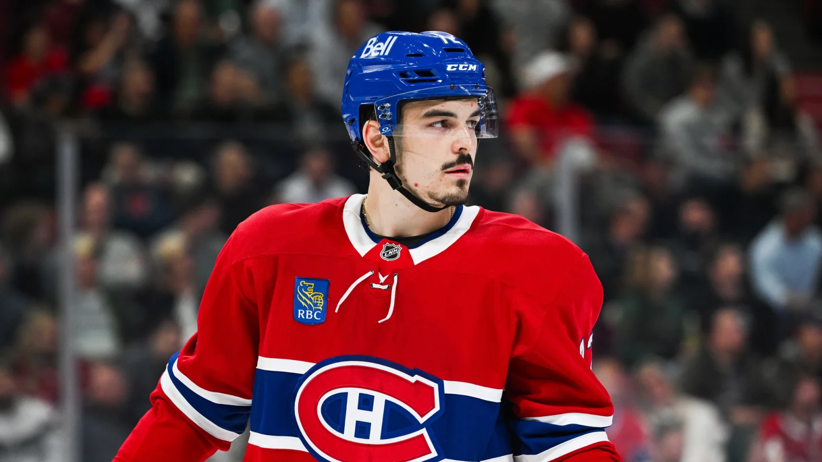 Martin St-Louis estime qu’Arber Xhekaj doit améliorer son jeu