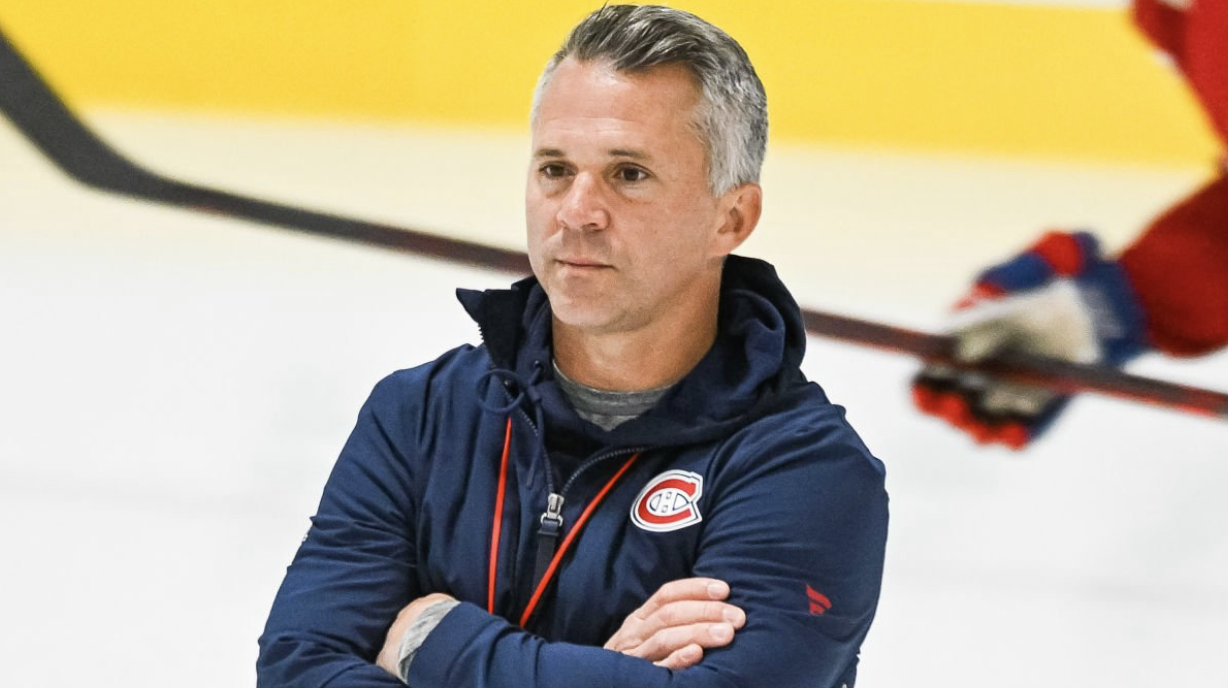 Les jeunes défenseurs comprennent très mal le système de jeu de Martin St-Louis