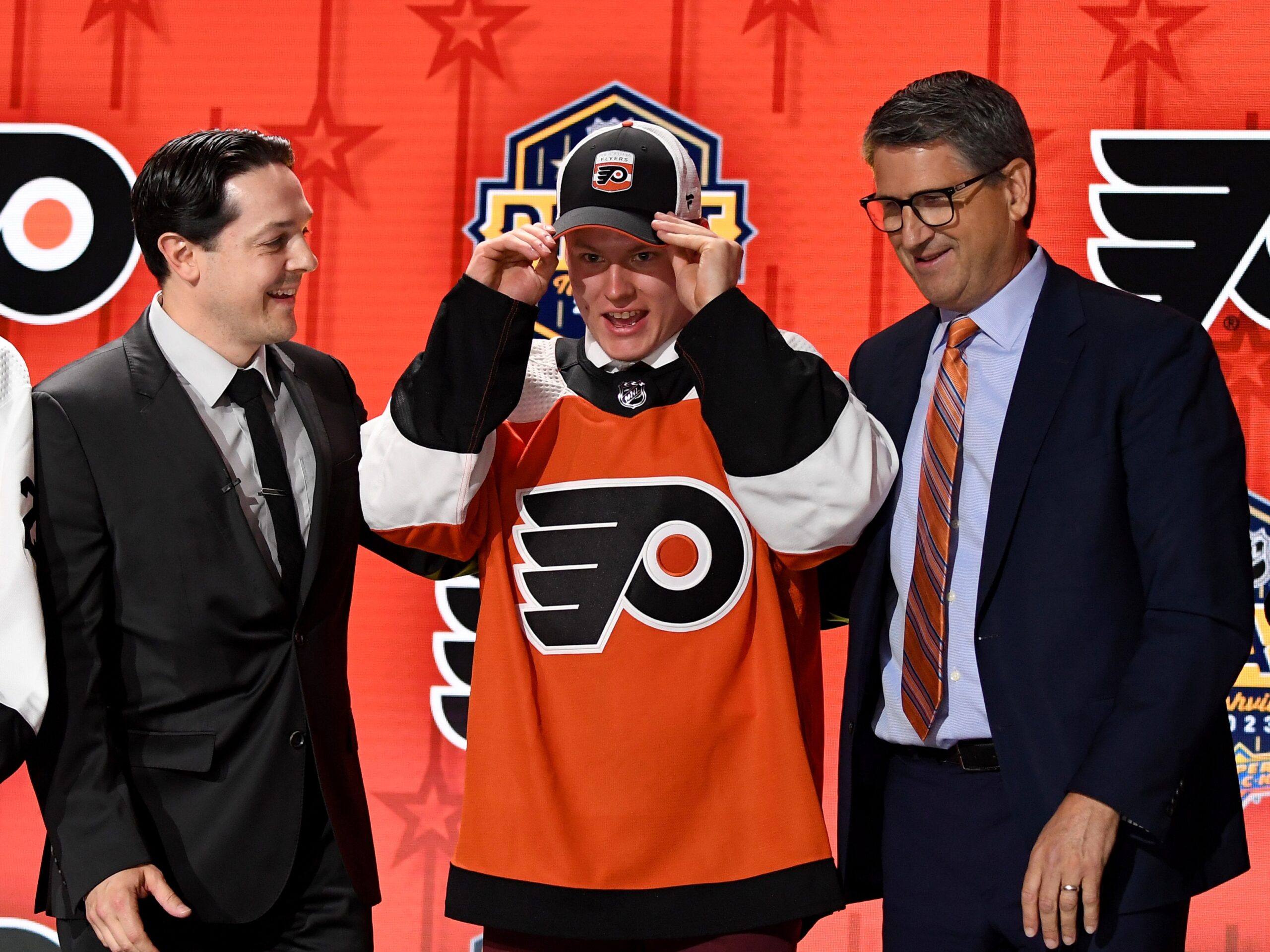 Première situation difficile pour Matvei Michkov avec les Flyers et Daniel Brière a une patate chaude