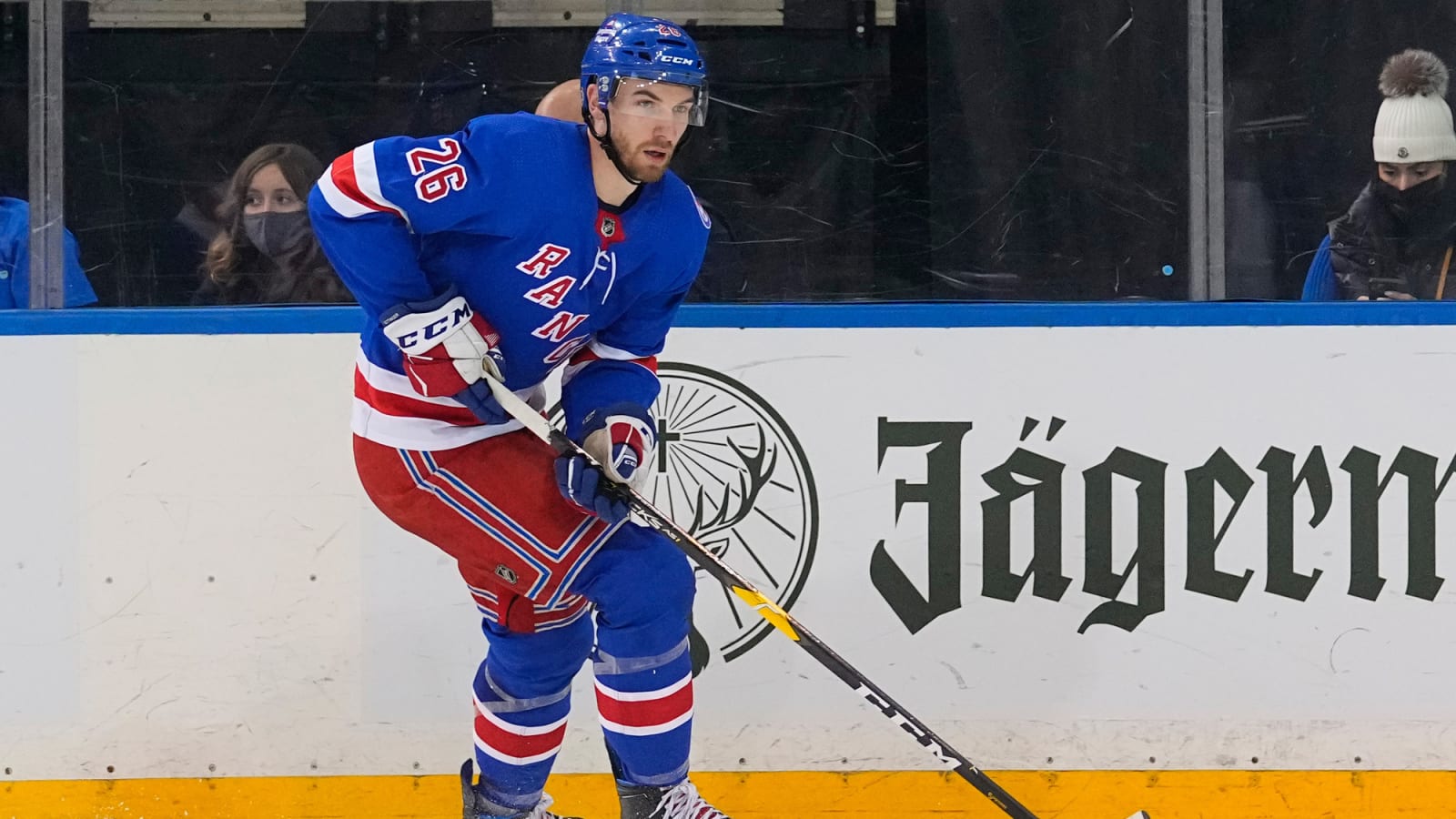 Le gros bonhomme de 6 pieds 6 pouces Tim Gettinger est disponible au ballottage
