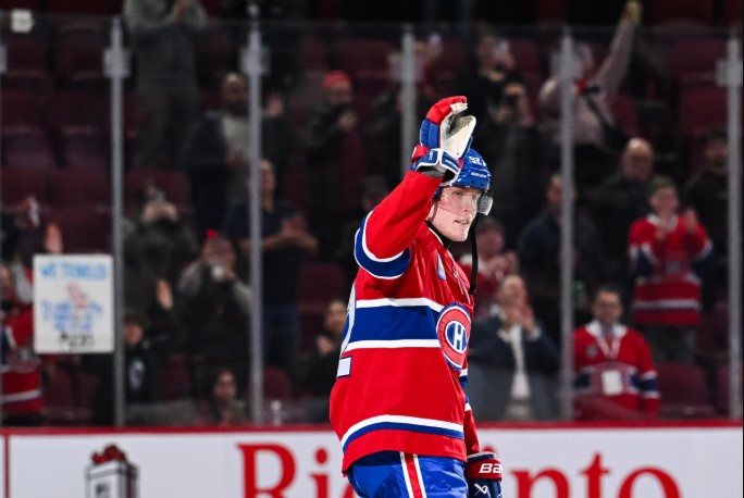 Patrik Laine pourrait signer un contrat à rabais avec le Canadien de Montréal, selon un analyste de Columbus