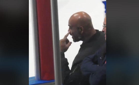 À VOIR: Un joueur veut se battre avec l’entraîneur-adjoint Donald Brashear