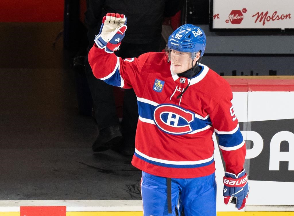 Patrik Laine a posé un geste surprise en point de presse