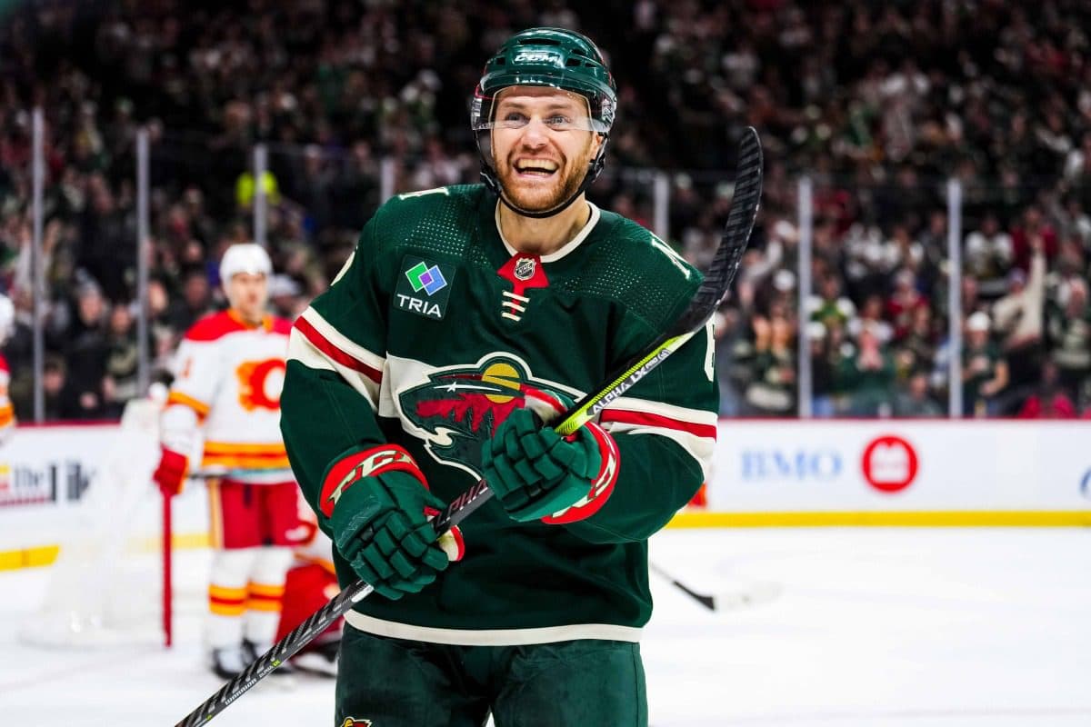 Les Maple Leafs de Toronto font l’acquisition d’un défenseur