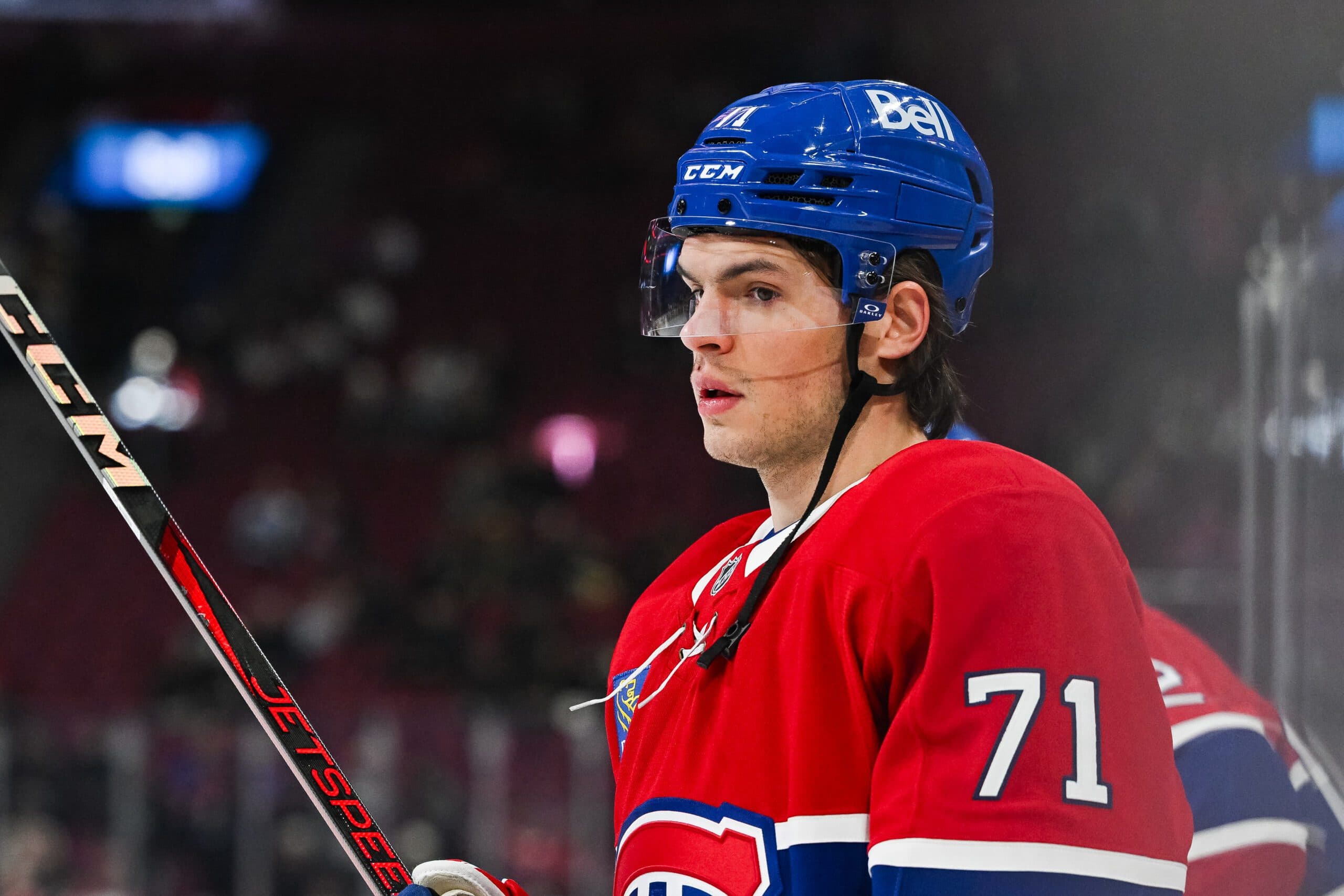Une rumeur d’échange lie Jake Evans aux Capitals de Washington