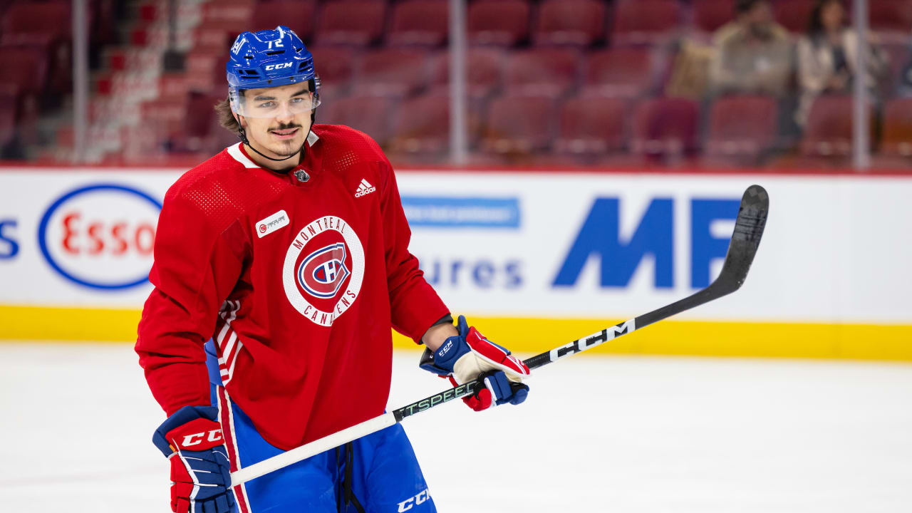 Martin St-Louis a lancé un message à Arber Xhekaj lors du match contre les Sharks