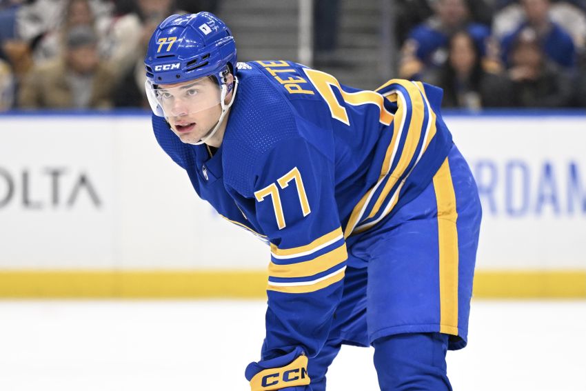 JJ Peterka en a assez des Sabres et il est lié au Canadien
