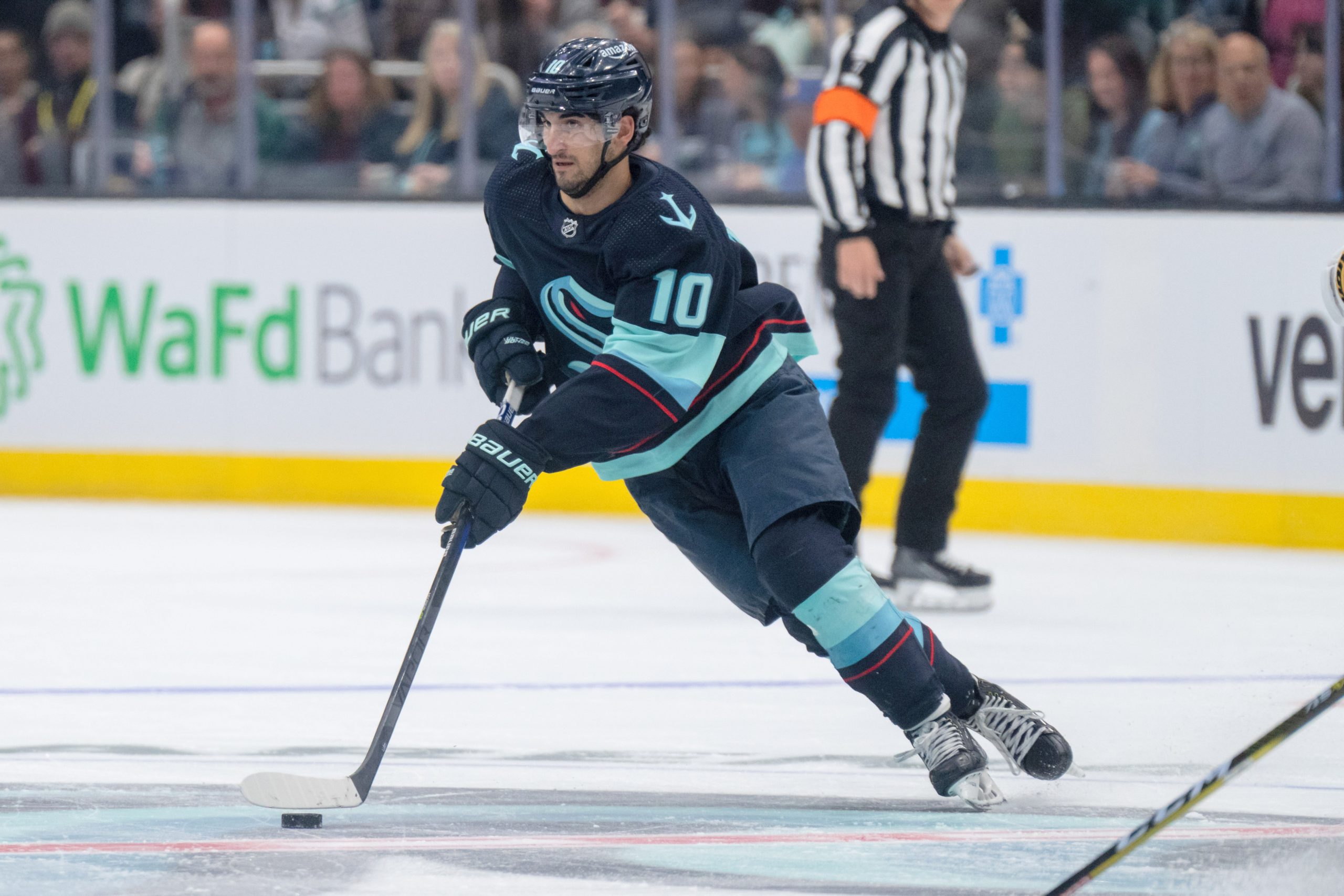 Matty Beniers est lié au Canadien
