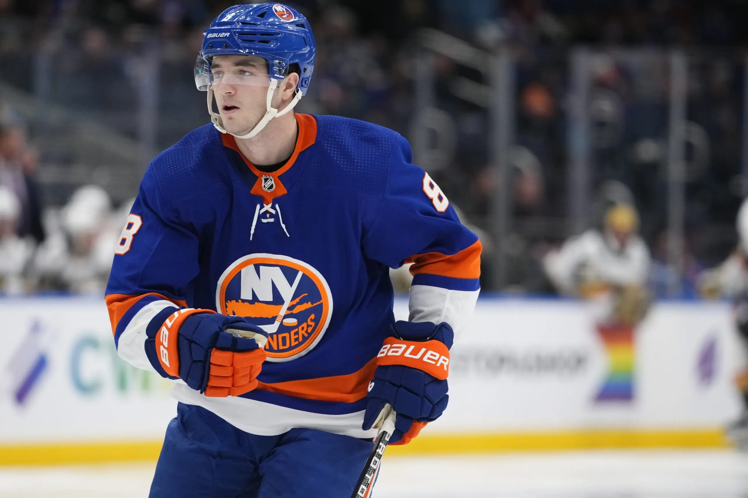 Noah Dobson est échangé au Canadien de Montréal