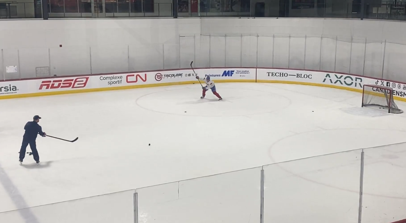 Patrik Laine envoie un message clair aux partisans du CH en direct de Brossard