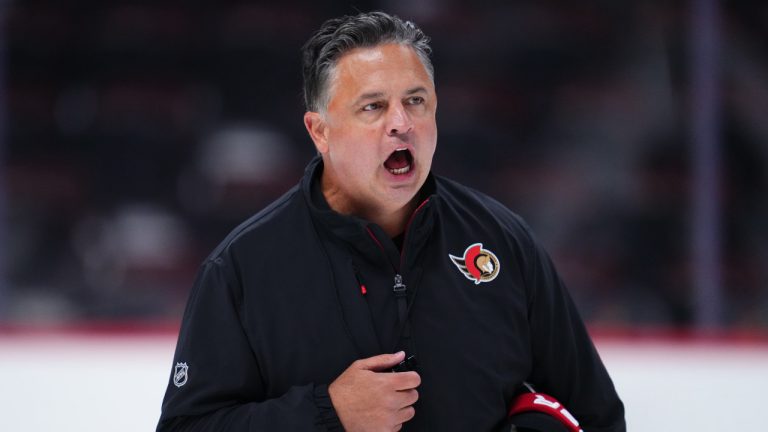 Travis Green passe un message aux joueurs du Canadien