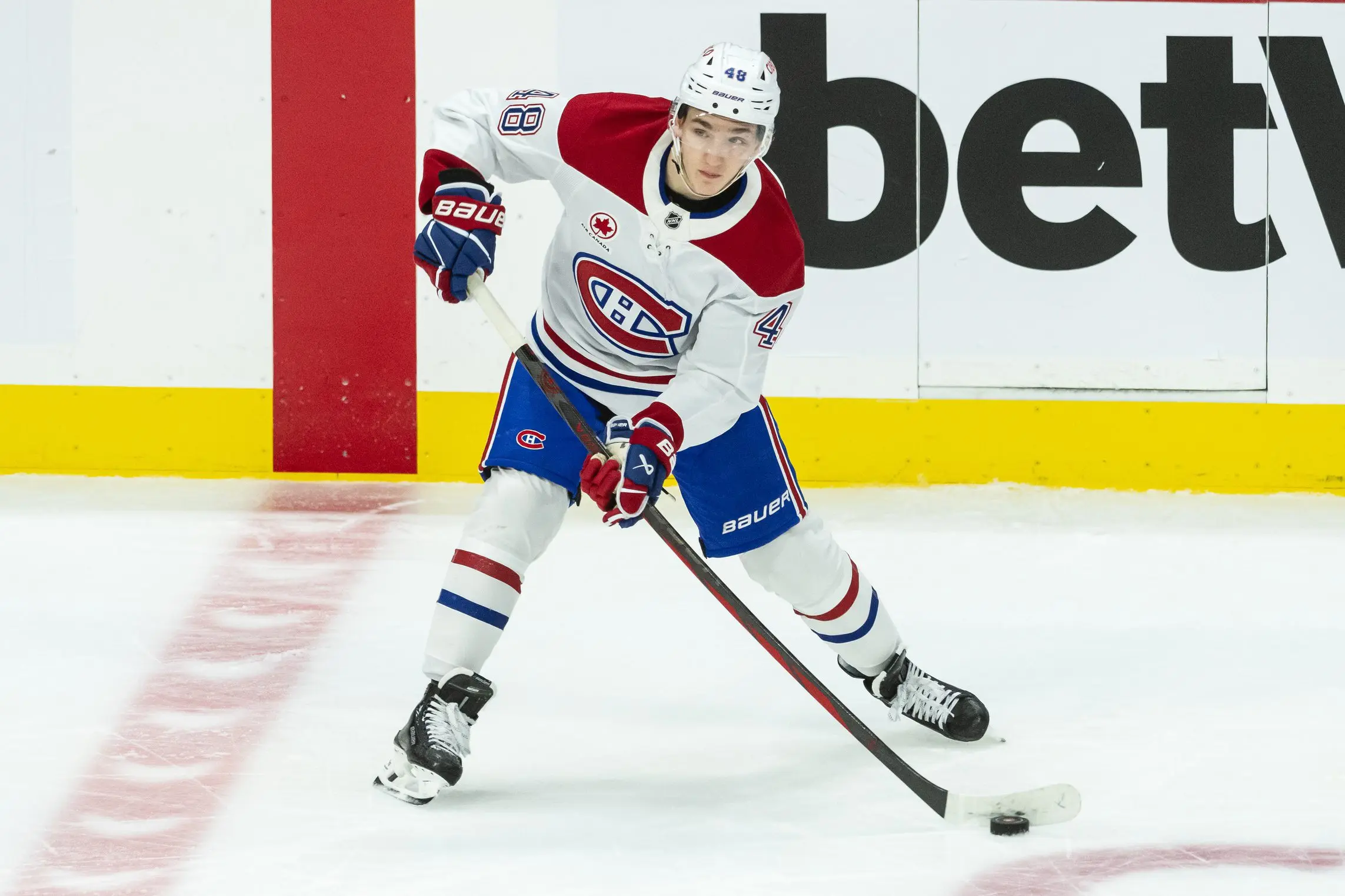 Lane Hutson gagne le gros lot avant le début de la saison du Canadien